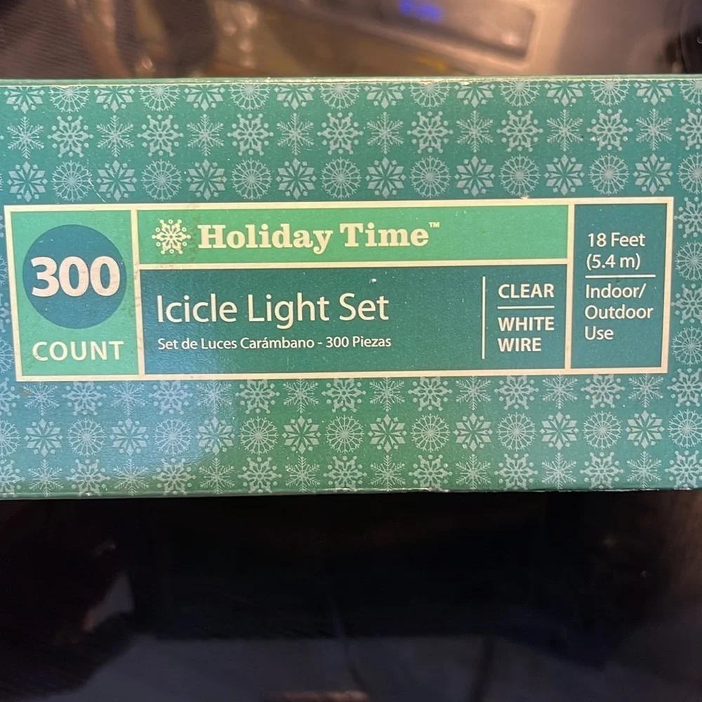 Holiday Time Clear Icicle Light Set - 300 Count